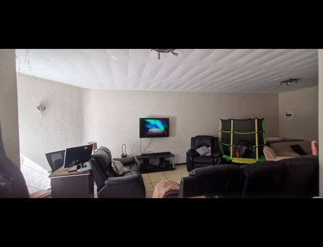 3 BEDROOM TOWNHOUSE FOR SALE IN FLORIDA